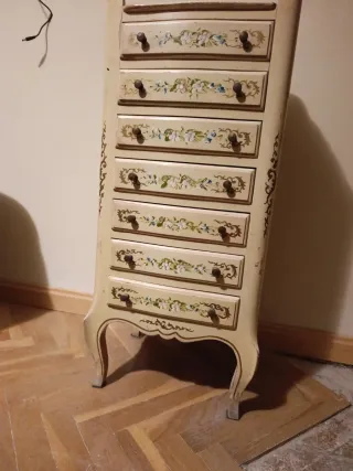 Cómoda veneciana pintada a mano