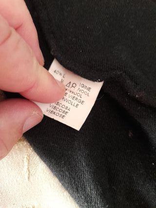 Maglione nero con strass