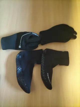 Buzo Neopreno Speedo Talla 2XL de 3 mm.