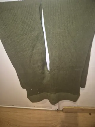 Pantalón canalé verde caqui