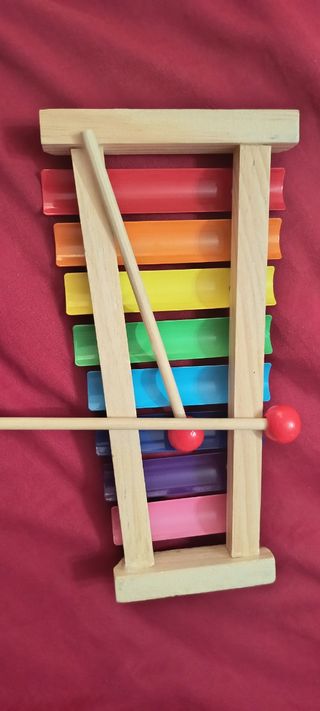 Xilófono de madera arcoíris