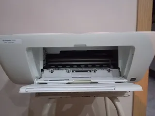 Impresora HP WiFi Roja y Blanca