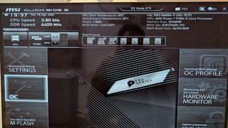 Ordenador M-ATX 9700x+9060 XT 16GB+32GB DDR5 6400