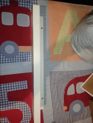 Estante de pared blanco de madera