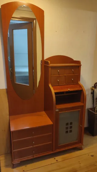 Mueble de entrada con espejo
