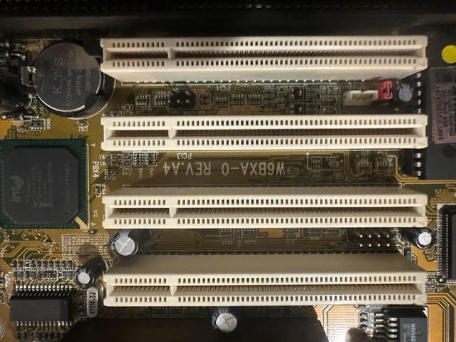 Slot 150 per 1 edom/wintech W6BXA-0 REV.A4 440bx