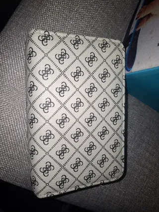Billetera Guess