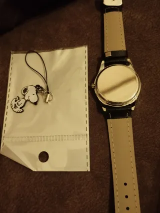 Reloj y Colgante Snoopy