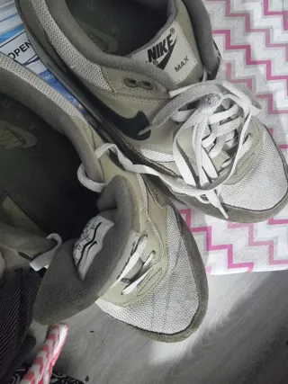 Zapatillas Nike Air Max Beige Blancas verdes