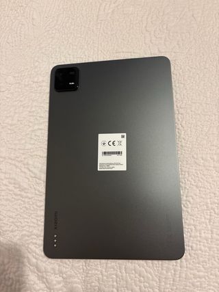 Xiaomi Pad 6 con tastiera e custodia