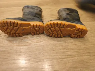 Botas de agua niño camuflaje talla 25