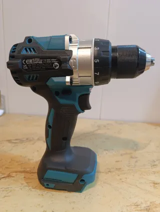 Taladro percutor Makita 18V Brushless 130nm fuerza