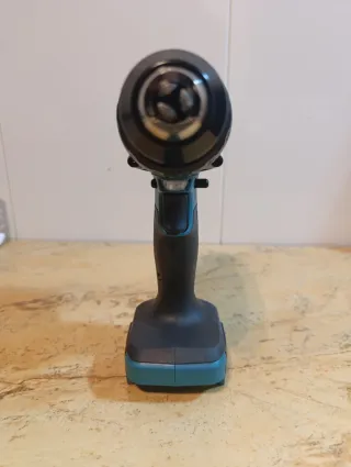 Taladro percutor Makita 18V Brushless 130nm fuerza