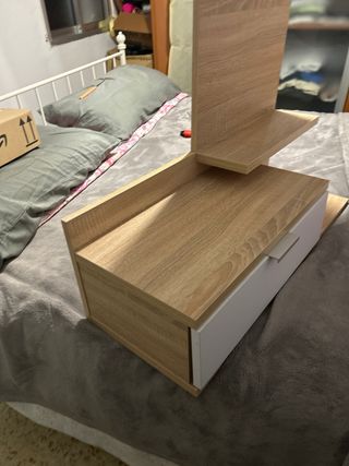 Mueble de entrada colgante madera y blanco