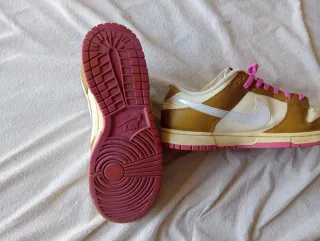 Zapatillas Nike Dunk Low Marrones y Rosas