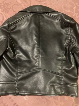 Chaqueta negra estilo motero Primark