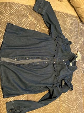 Vestido floral negro talla M camisa vaquera nueva