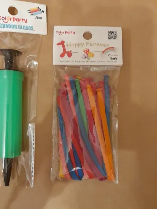 Inflador globos y globos de colores.