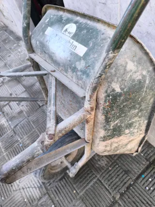 Carretilla de obra albañilería