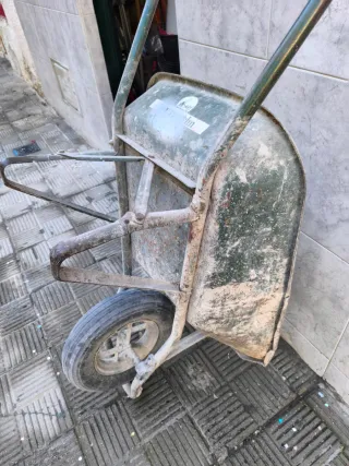 Carretilla de obra albañilería