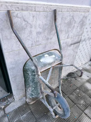 Carretilla de obra albañilería