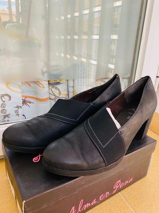 Zapatos de tacón en negro