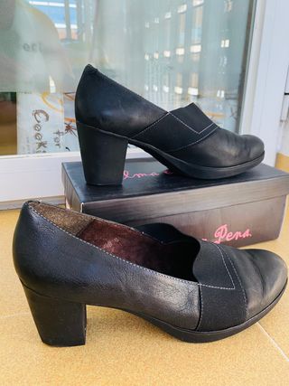 Zapatos de tacón en negro