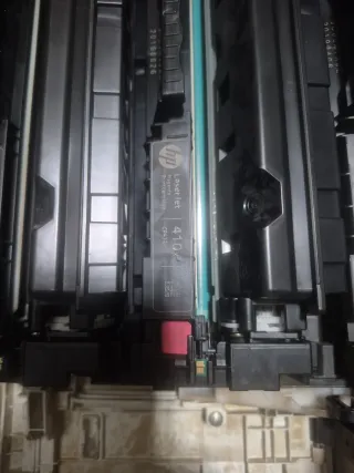 Impresora HP COLOR LASERJET 452 Tonee originales