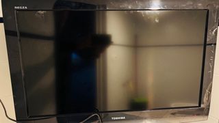 Televisor Toshiba 32 LCD 32LV733G rota pantalla