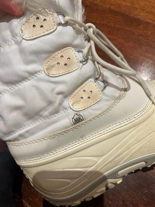 Botas de nieve blancas