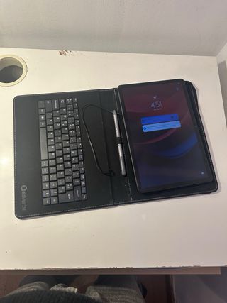 Lenovo Tab M11 con funda y teclado