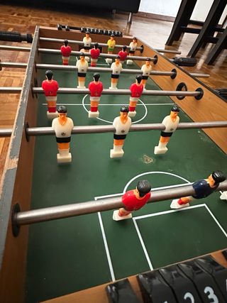 Futbolín de madera