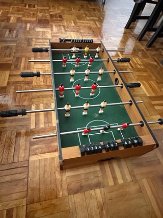 Futbolín de madera