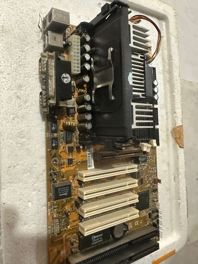 153 - Slot 1 Intel + Pentium III 450