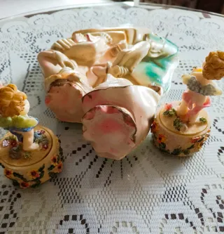 Figuras decorativas religiosas,  recoger en Navalm