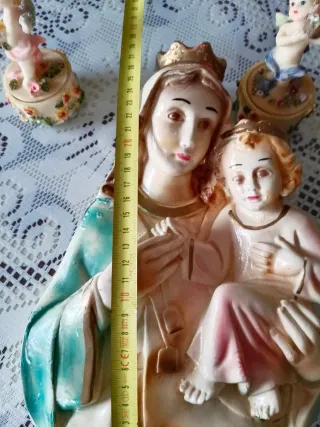 Figuras decorativas religiosas,  recoger en Navalm