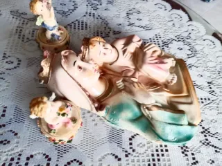 Figuras decorativas religiosas,  recoger en Navalm