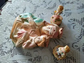 Figuras decorativas religiosas,  recoger en Navalm