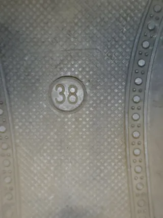 Sandalias romanas negras con pedrería y cordones