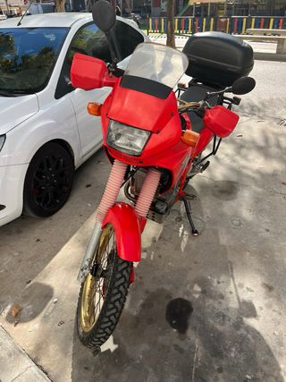 Honda Dominator 650cc 1989