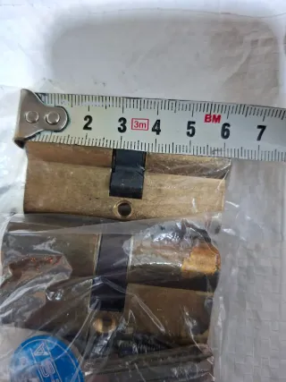 Bombines Tesa y Okariz con llaves