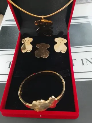 "Rebajas"  1 conjunto solo queda Tous  Acero