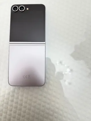 Samsung Galaxy Z Flip 6