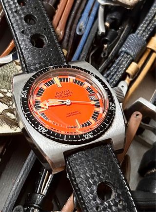Reloj Avia Sub-Aqua Diver Automático Naranja