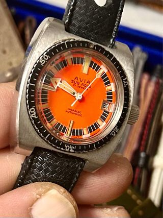 Reloj Avia Sub-Aqua Diver Automático Naranja