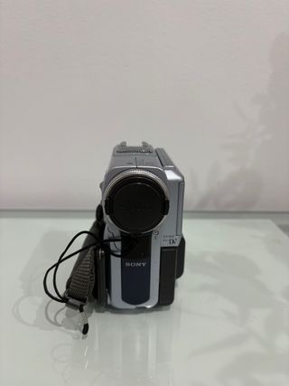 Videocámara Sony Handycam MiniDV Plata