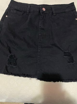 Jersey punto y falda tejana negra