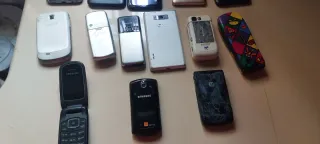 Lote de teléfonos móviles