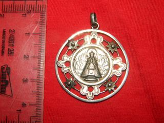 Medalla religiosa plata Nuestra Señora Montserrat
