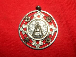 Medalla religiosa plata Nuestra Señora Montserrat